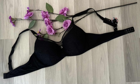 BIUSTONOSZ AIMINA BIUSTONOSZ AIMINA