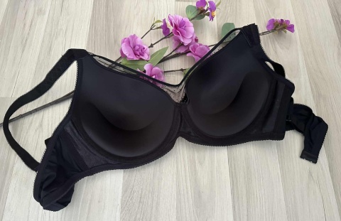 BIUSTONOSZ AIMINA BIUSTONOSZ AIMINA